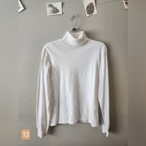 Eddie Bauer XL cream turtleneck